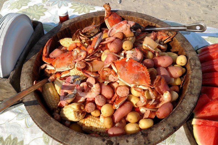 Low country seafood boil